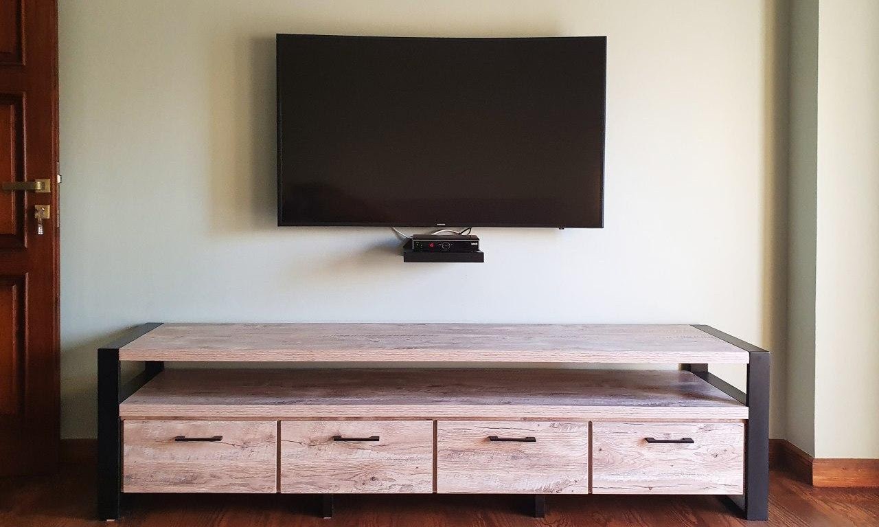 TV unit in wood and black metal
